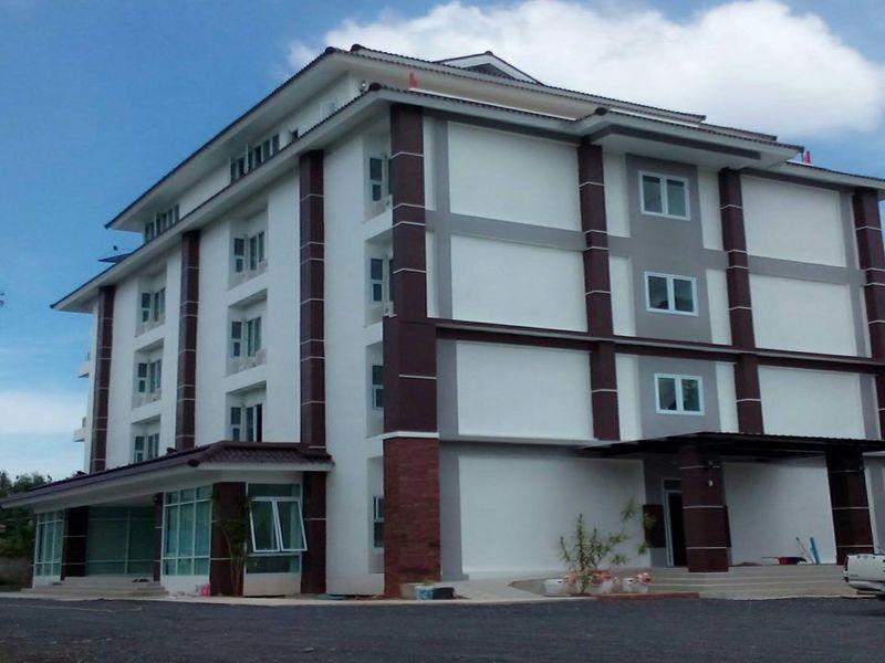 N Nine Hotel Surat Thani Bagian luar foto